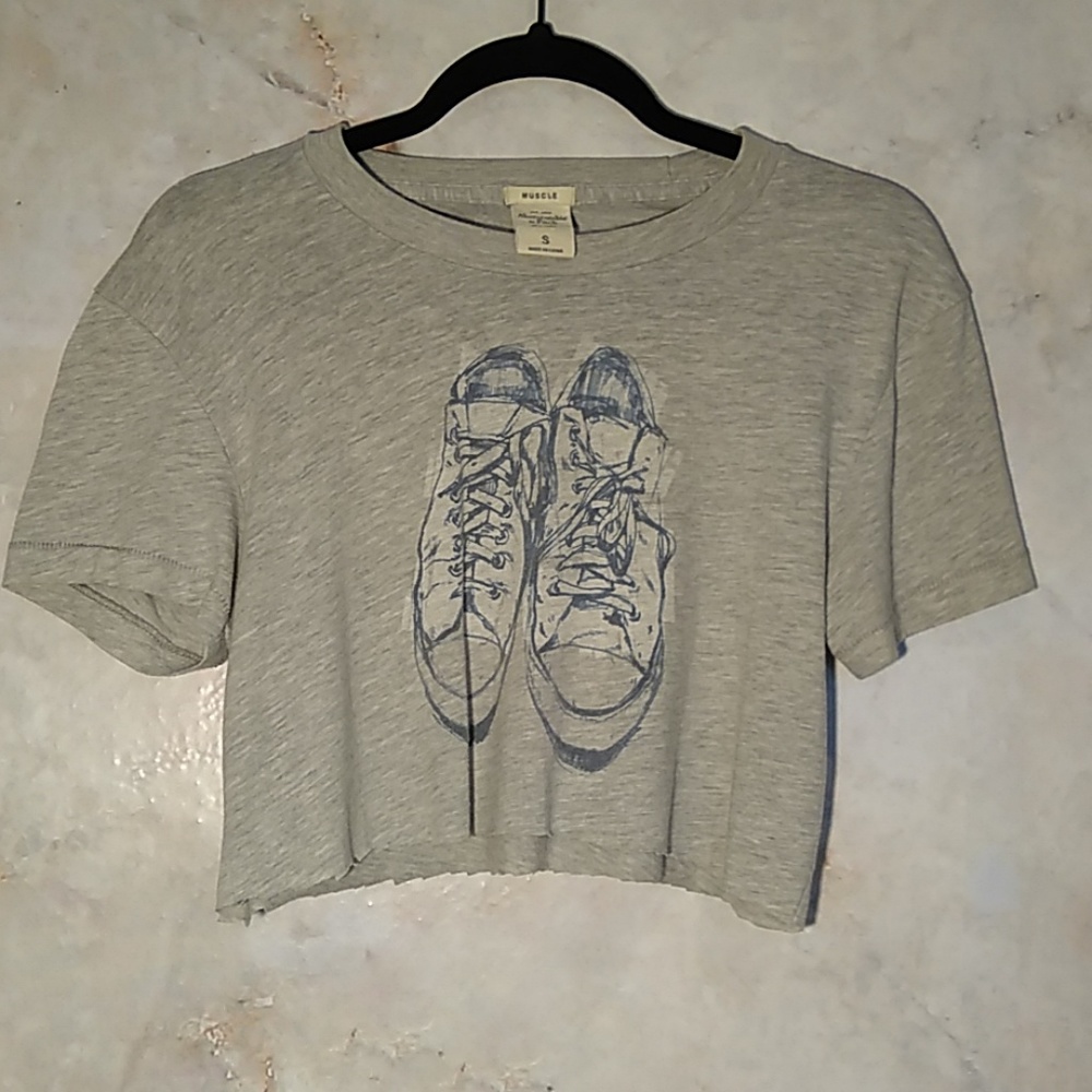 Abercrombie cropped graphic tee
